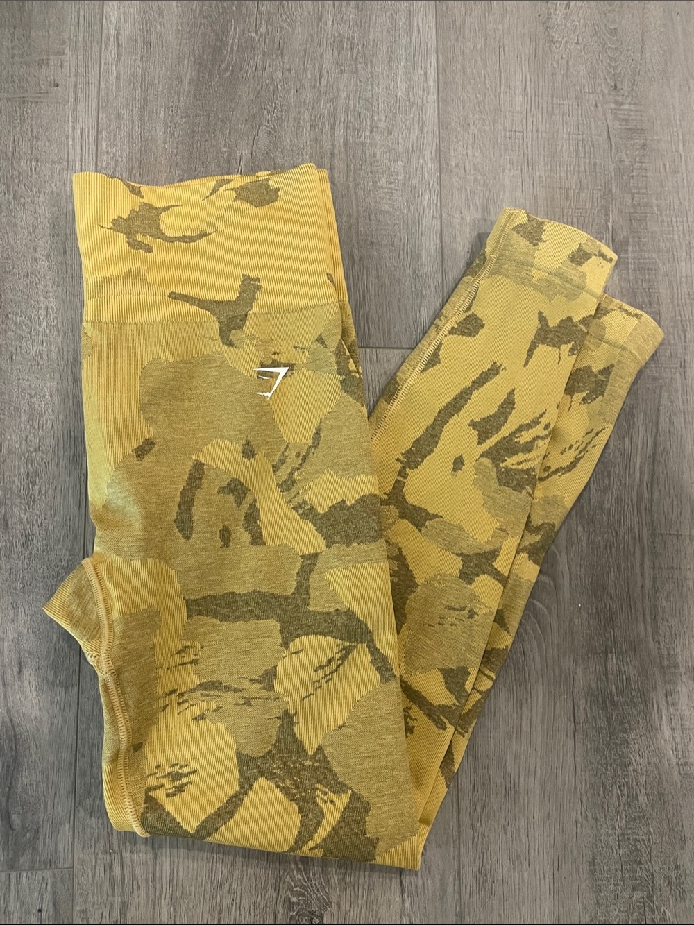 Gymshark woman’s Yellow Camo Seamless Leggings - Olive Pattern